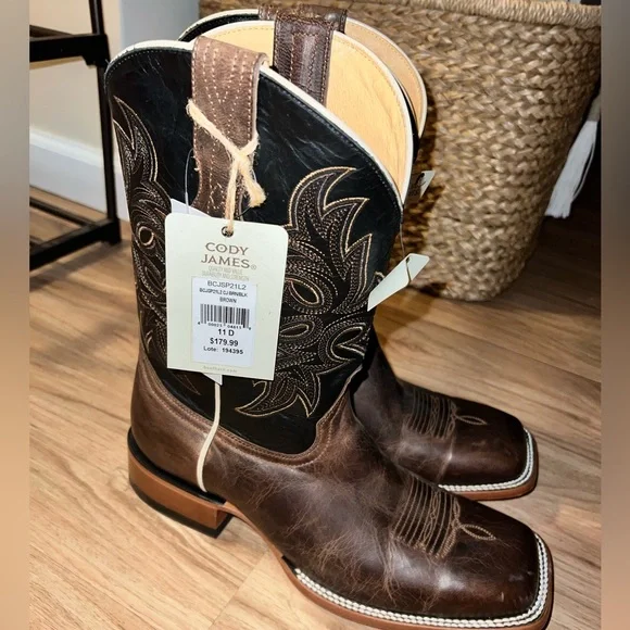 Brand new Cody James cowboy boots. Never worn - Picture 2 of 3
